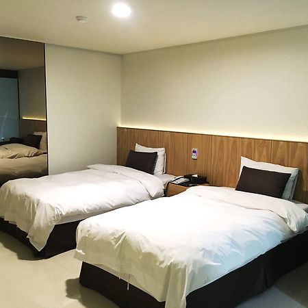 K Tourist Otel Jeju Dış mekan fotoğraf